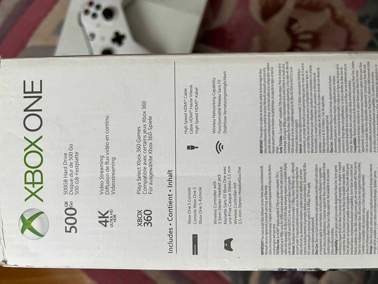 Xbox One S 500Gb + 2 джойстики.