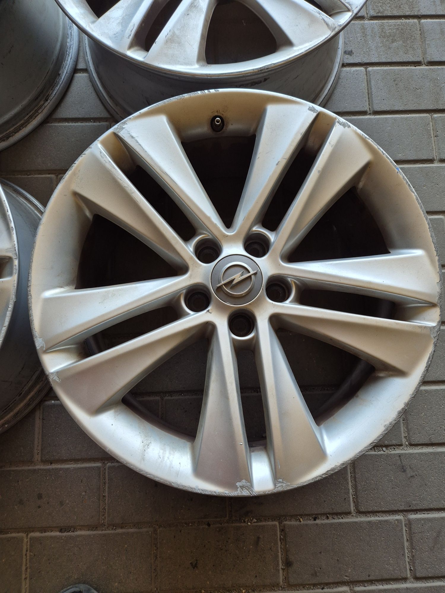 Alufelgi felgi Opel Astra Zafira 18" 5x110 Komplet