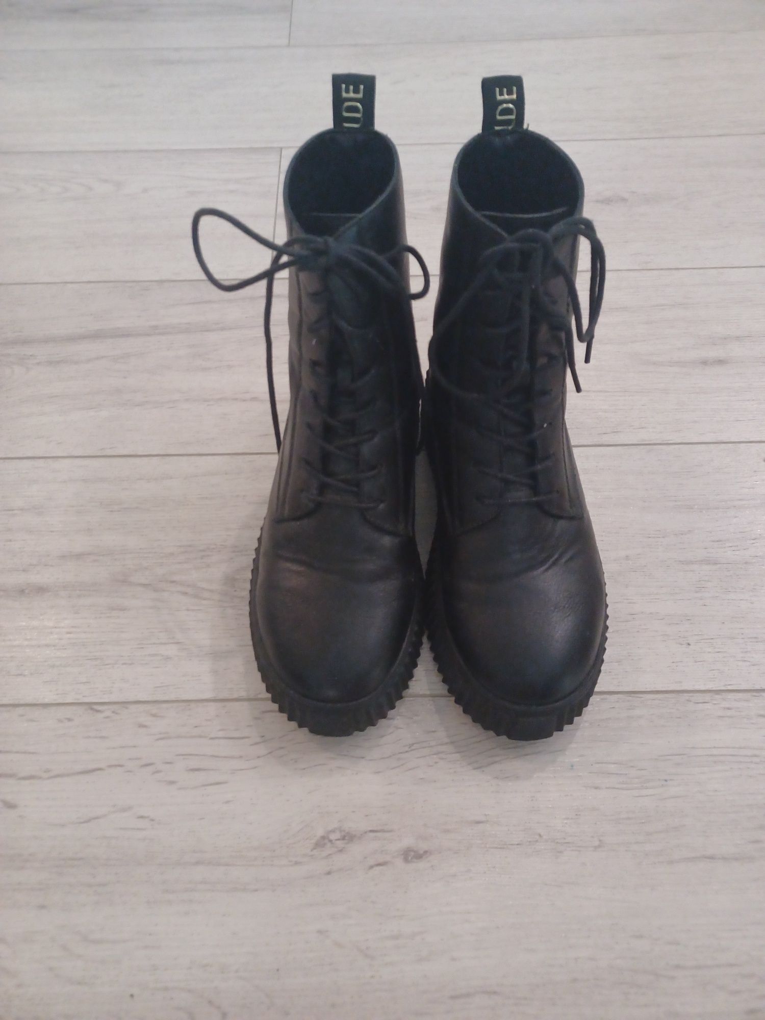 Buty czarne dla dziewczynki marki Twinset
