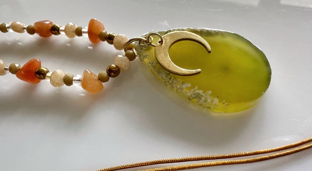 Naszyjnik regulowany handmade Luna Lunula agat cięty plaster