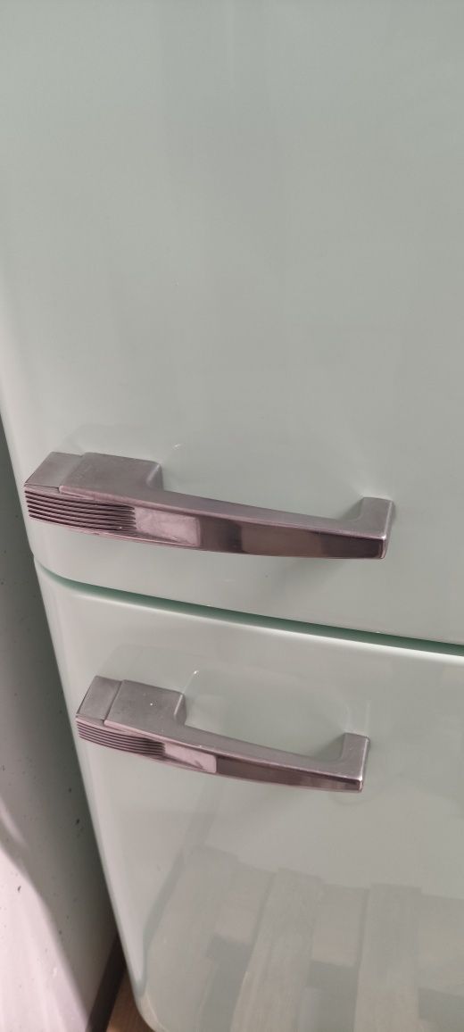 Chłodziarko-zamrażarka SMEG FAB32RPG5 miętowa/pastelowa zieleń