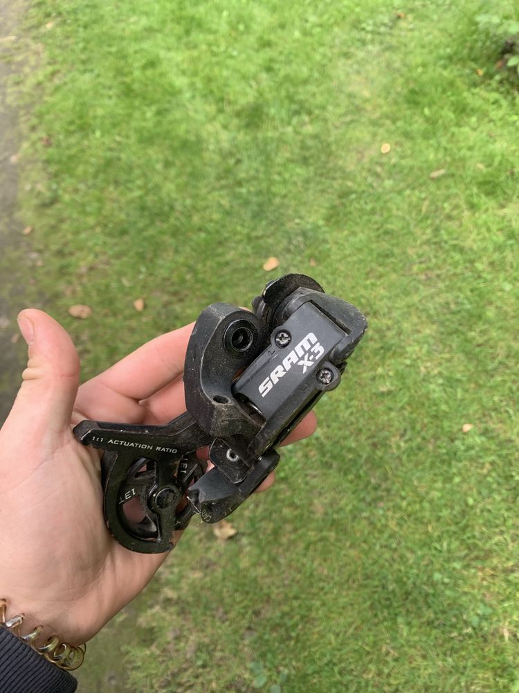 Продам переключатель скоростей sram x3