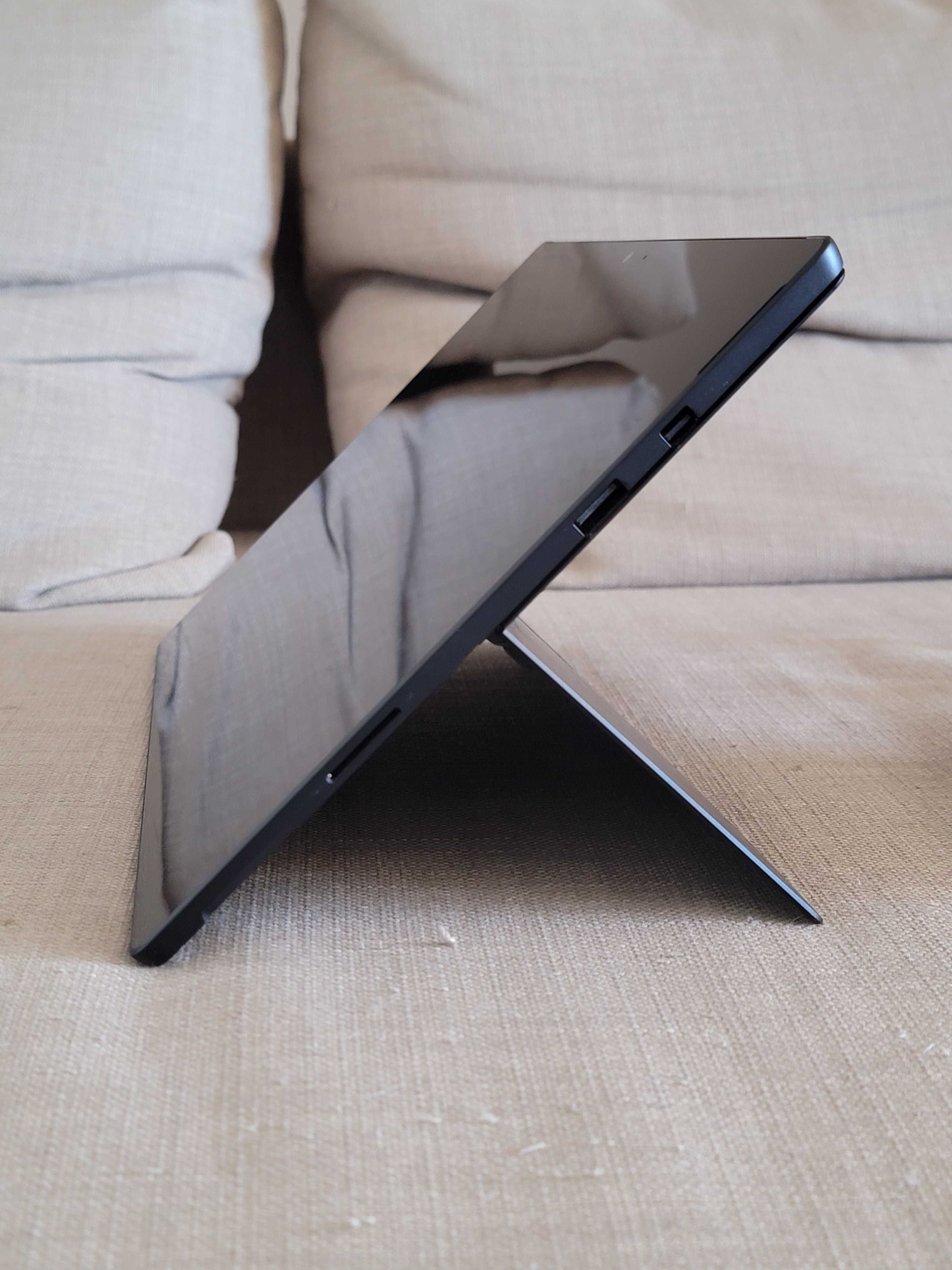Surface Pro 6 – Intel i7 | 16GB RAM | 512GB SSD | Teclado PT-PT | Pen