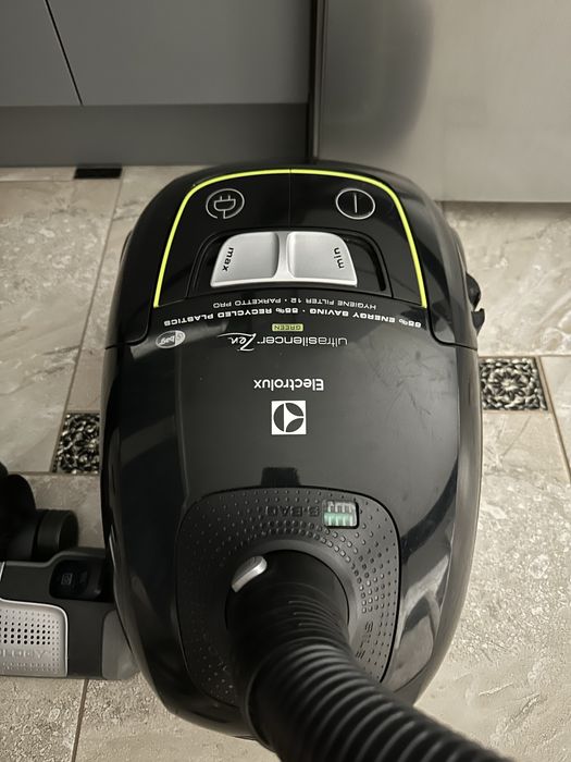 Продам пилесос Electrolux Ultrasilencer Zen Green