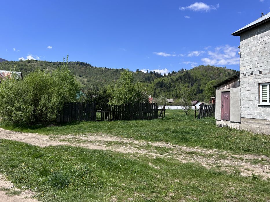 Продається ділянка у центрі Міжгірʼя у горах Закарпаття