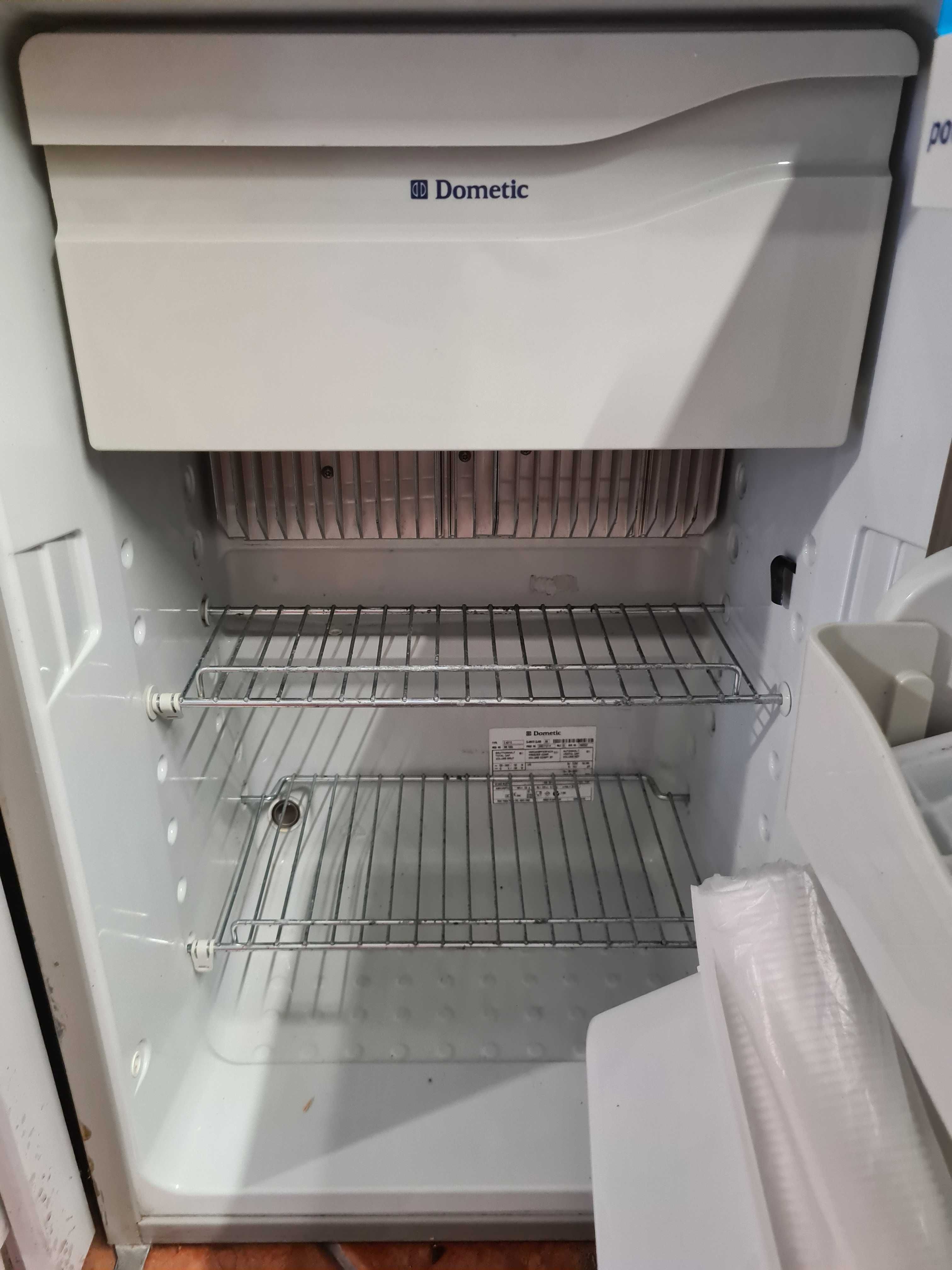 Frigorífico para autocaravana ou roulote Electrolux/Dometic