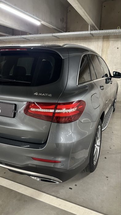 Mercedes-Benz GLC 250d 4Matric 9G-TRONIC AMG Line