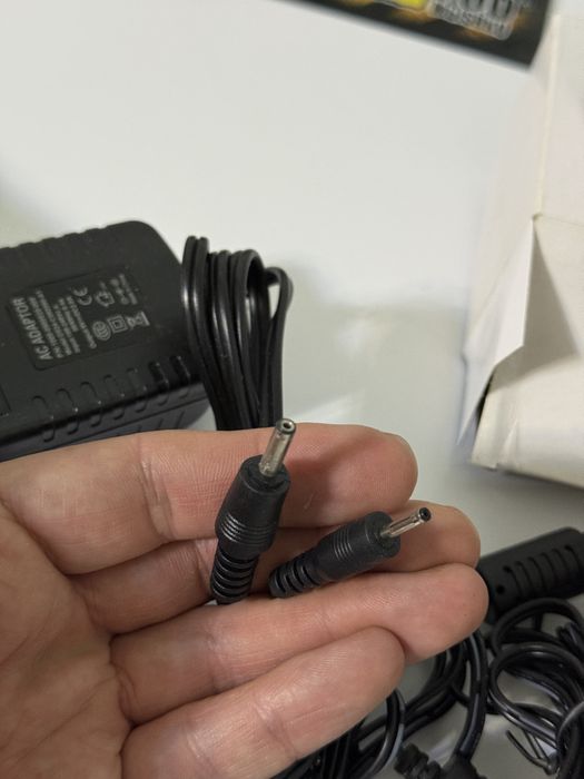 Зарядне на планшет 5V/3A 2.5мм 9V/2A 3.5мм