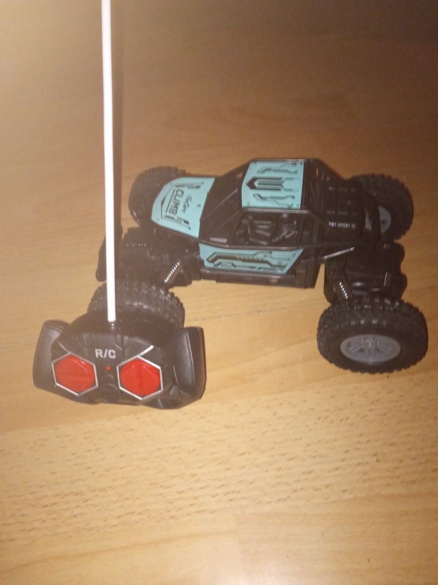 terenowe auto na pilota