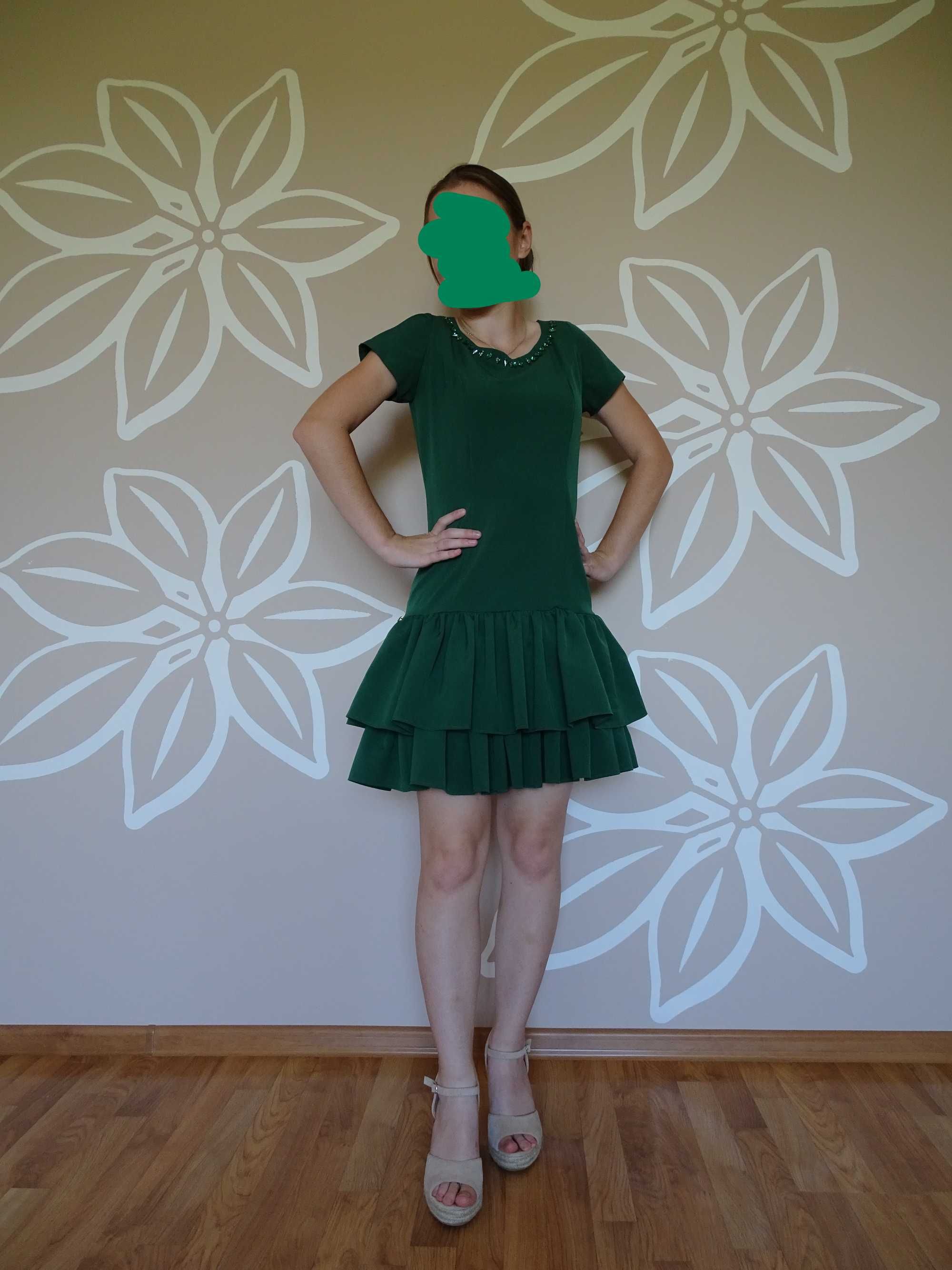 sukienka butelkowa zieleń z falbankami rozmiar xs/s