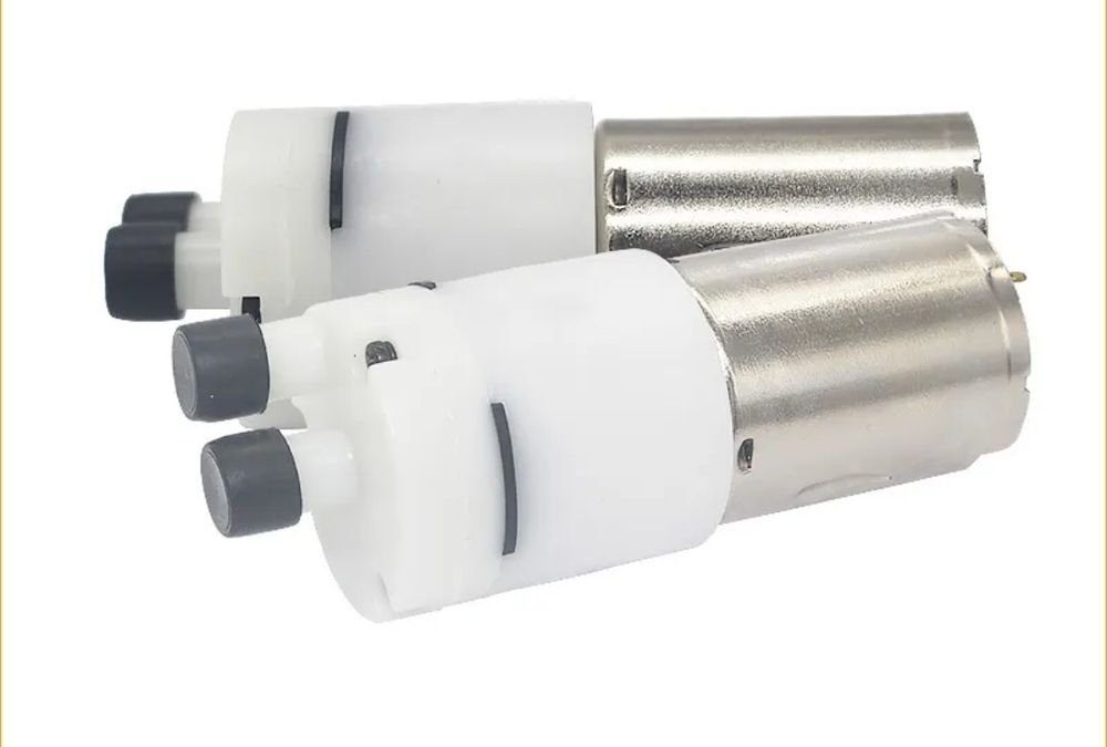 Потужний мембранний насос для води та повітря 12в