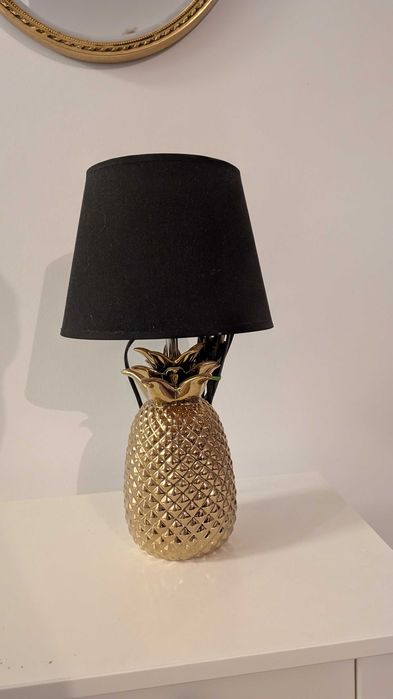 Lampa stołowa ananas