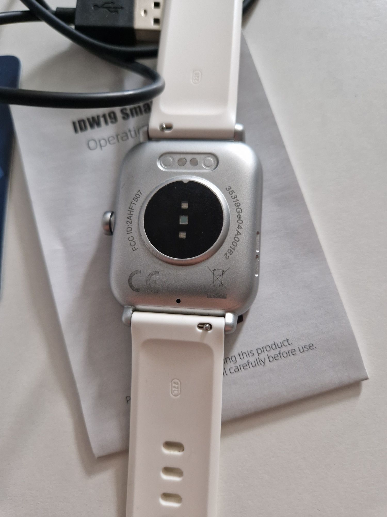 Smartwatch biały built-in Alexa 1,8"