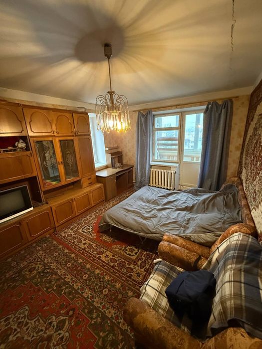 Продаж одно кімнатноі чешки по вул. Комарова 40А