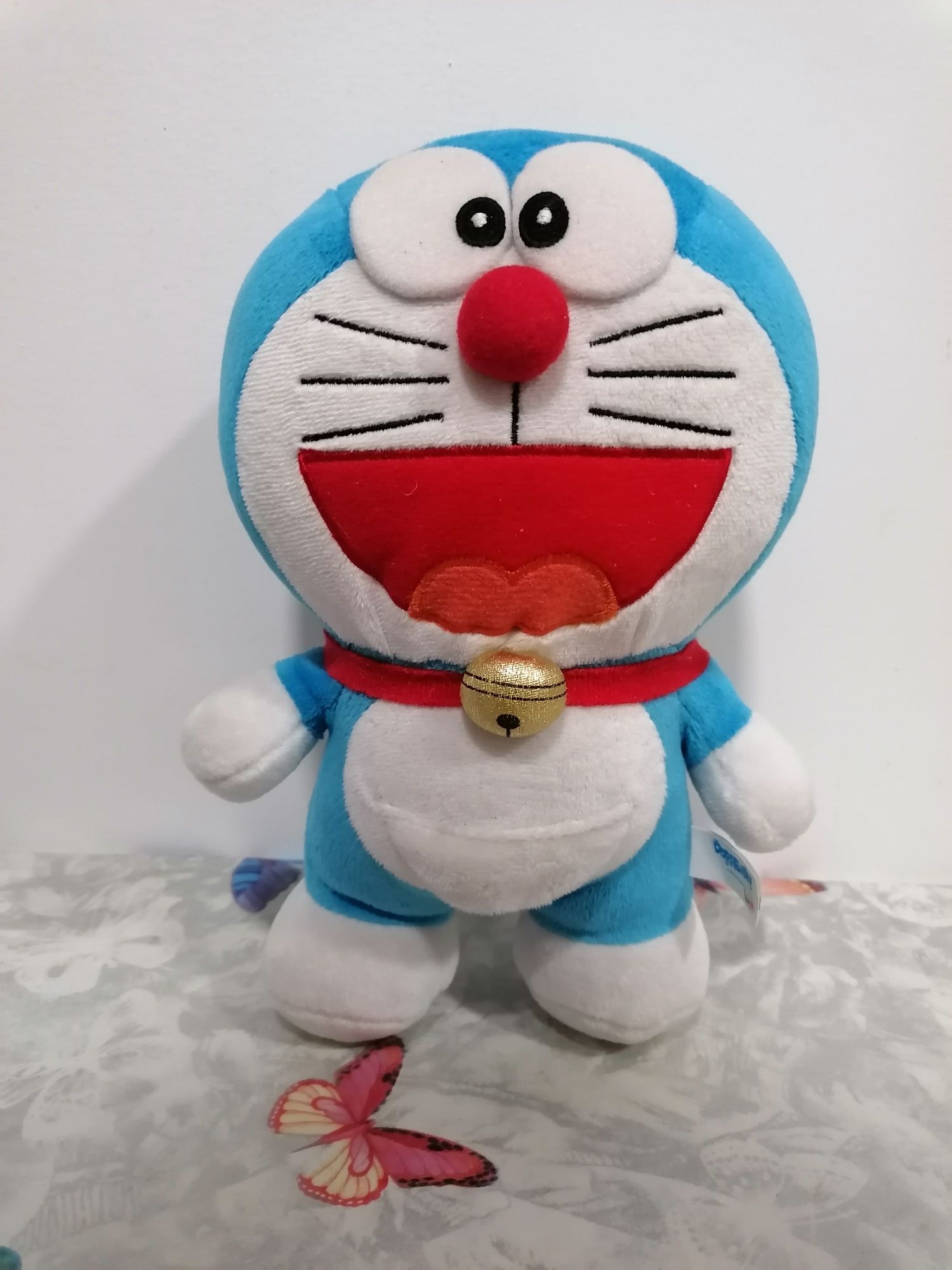 Boneco Doraemon em peluche