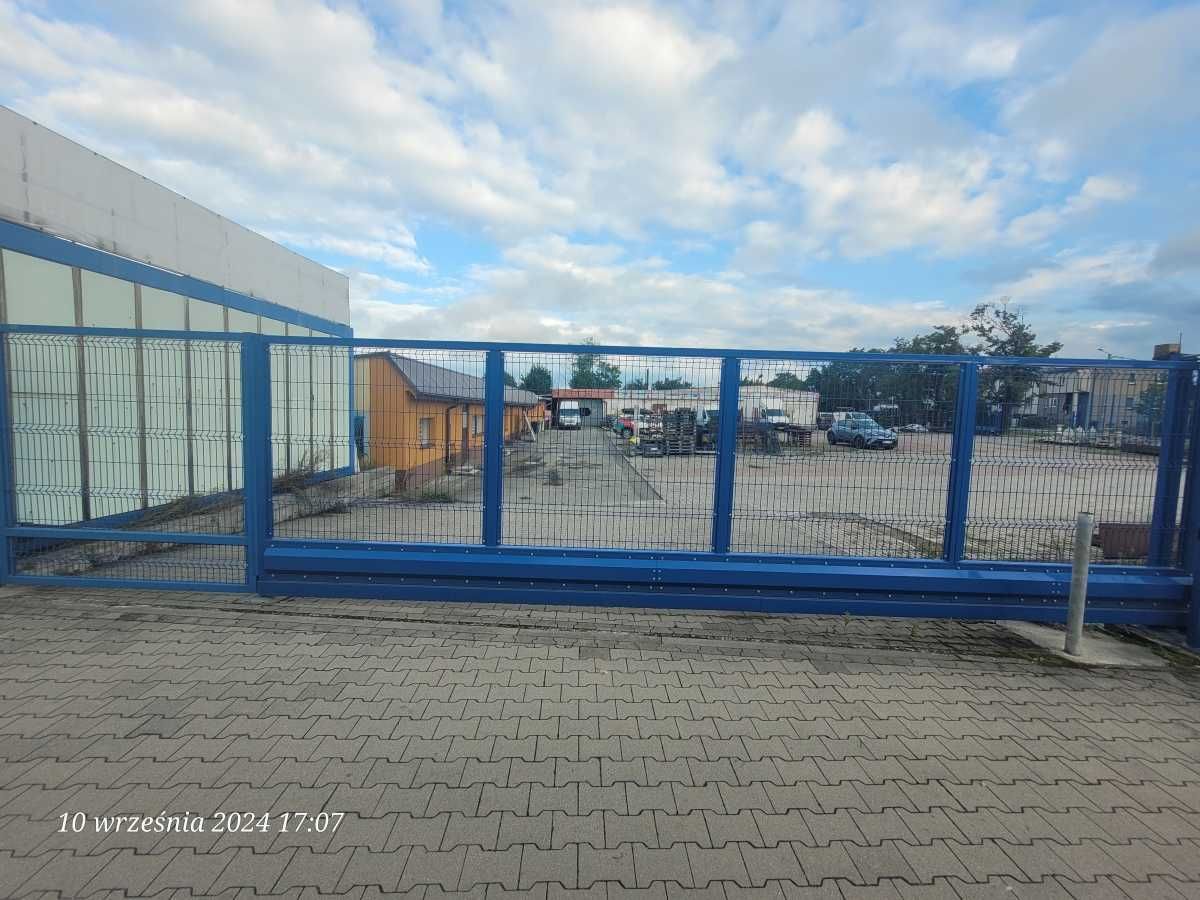 Wysoki płot ogrodzenie bramy wjazdowe na pilota. 3 bramy.3.5m 90mb