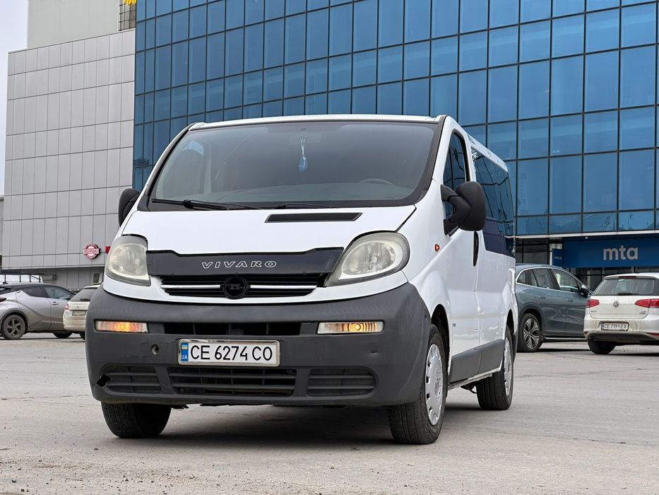 Opel Vivaro 9 місць