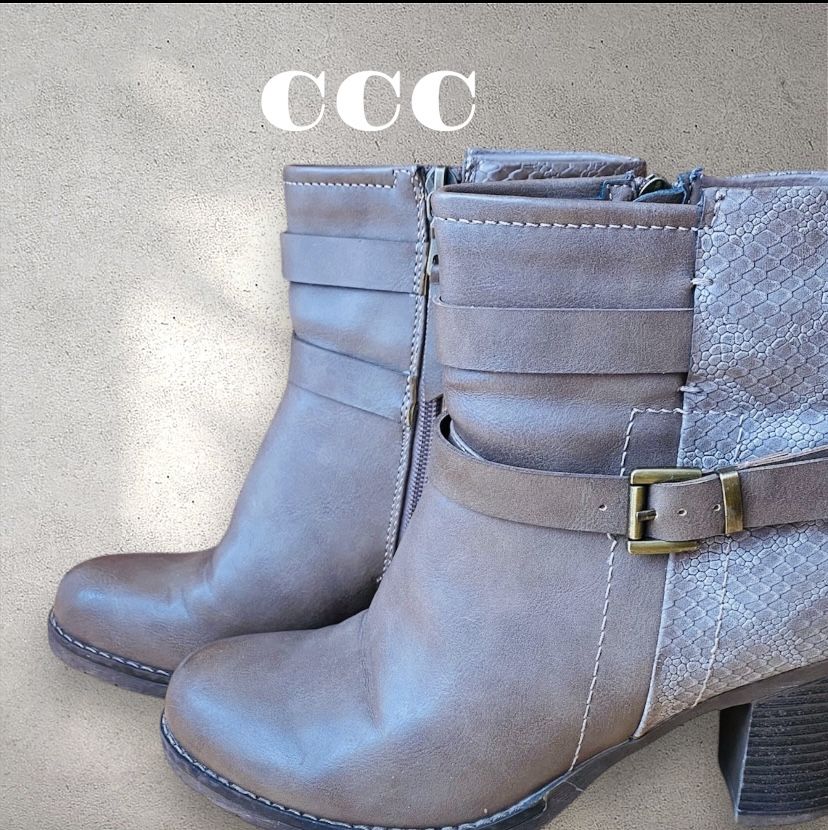 Buty sztyblety jesień zimę kozaki botki CCC 39 ocieplane obcas futerko