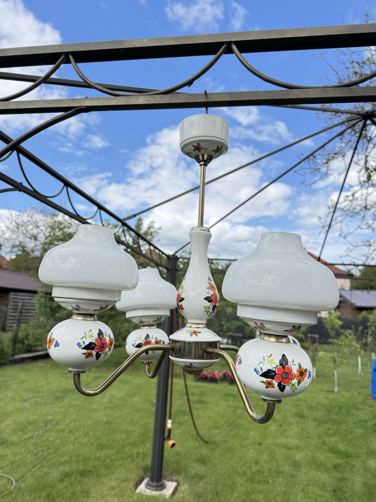 Porcelanowy żyrandol z czasów PRL retro