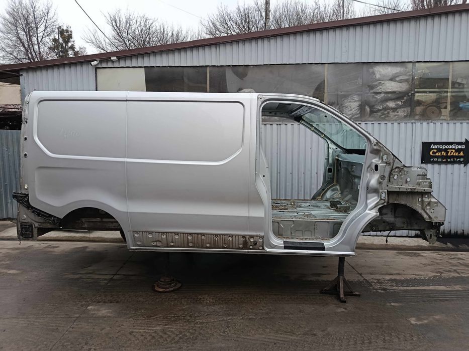 Кузов Четверть Передня Ліва Четверть Передня Права Четверть Задня