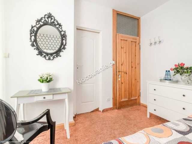 Pokoje Goscinne i Apartamanety BRYZA gdynia niedaleko centrum plaż. .