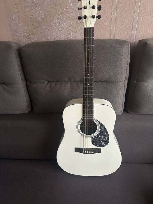 Продам гітару TENSON D10 ( Стан ідеальний)