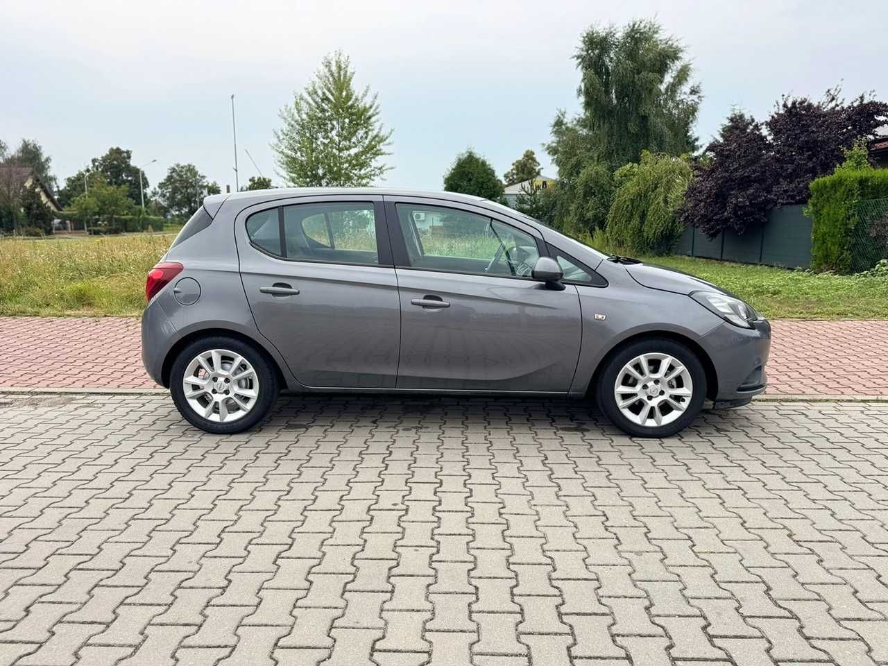 Opel Corsa 1.4 benzyna klimatyzacja aluflegi