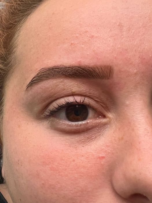 Aura | Design de sobrancelha, Lash Lifting & Brow Lamination