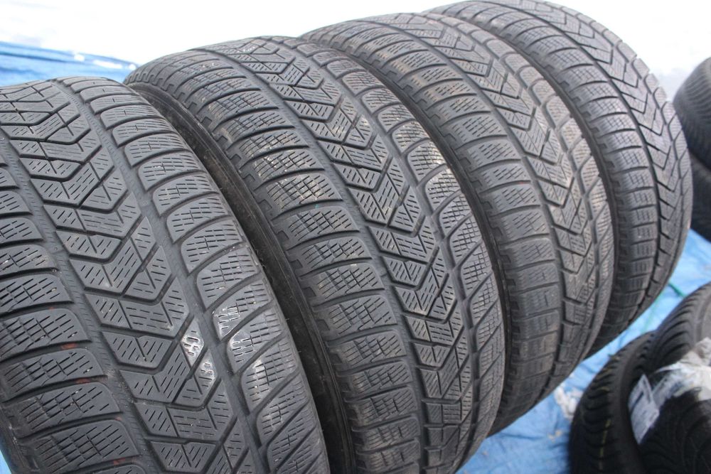 R18=235-60-R18 PIRELLI SCORPION комплект шин зимняя резина GERMANY