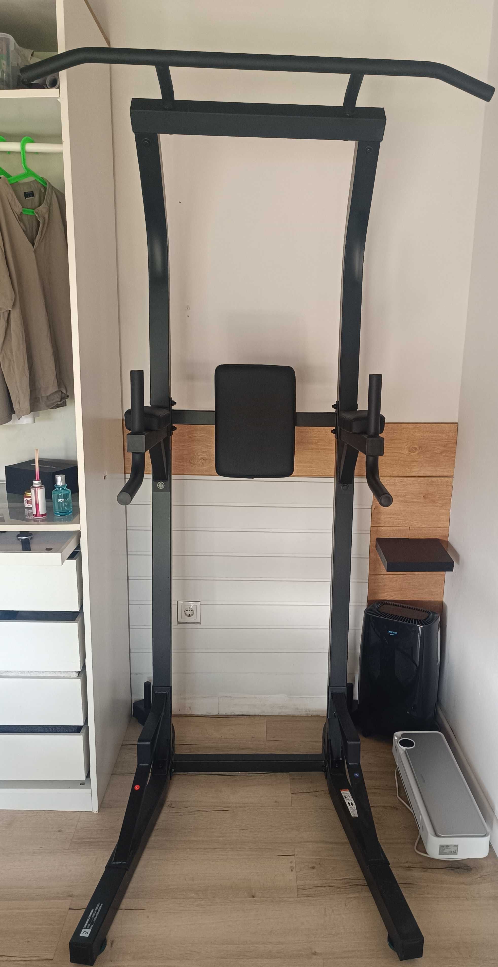 Máquina de musculação / banco romano