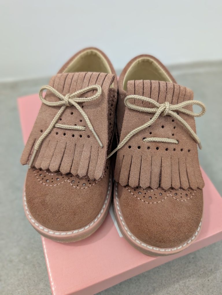 Carneiras, sapatos para crianças