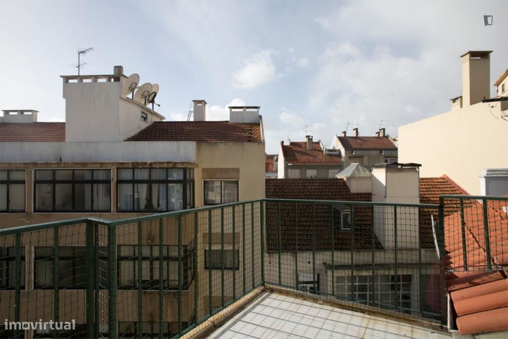 Quarto - localizado em Alcântara Lisbon