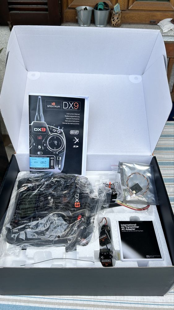 Rádio Spektrum DX9 + 3 Receptores AR8000 + 3 TM1000 com sensores
