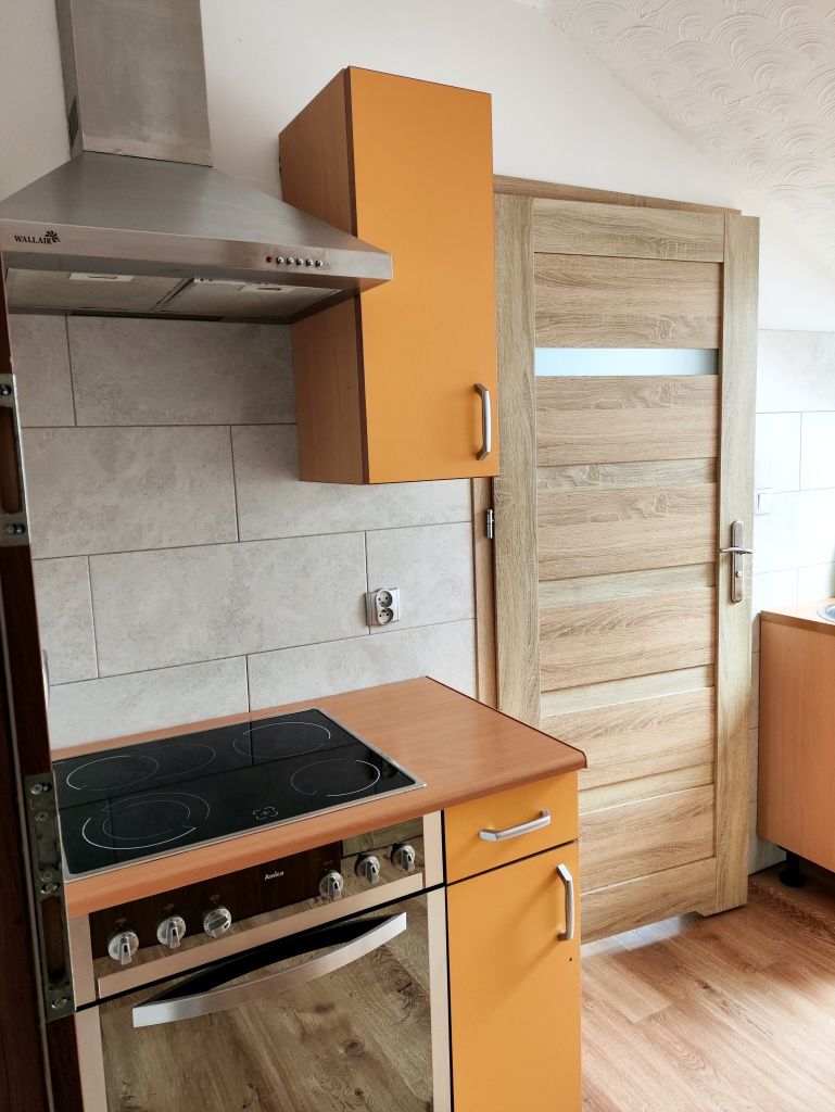 Noclegi Hotel Pracowniczy 6 osobnych mieszkań w jednym budynku