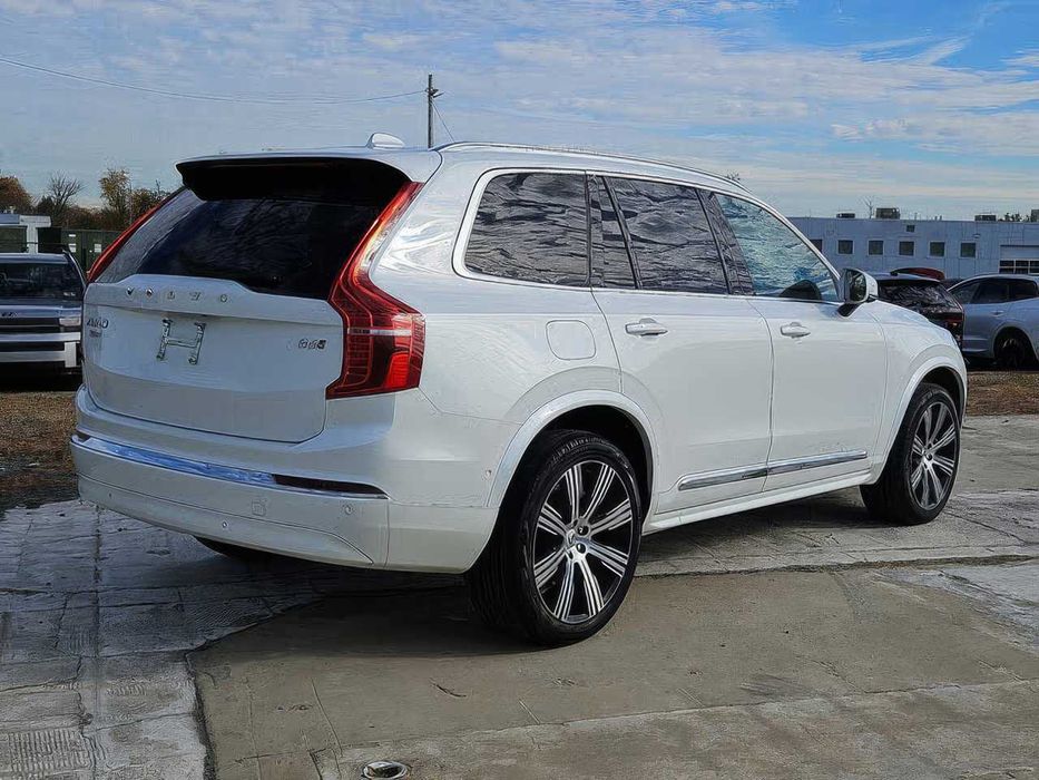 Volvo XC90 B6 Ultimate Bright      2024
