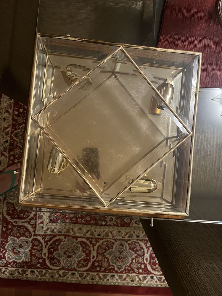 Vendo candeeiro de tecto de latao e vidro 40x40