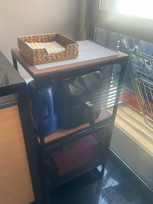 Estante, preto - EXCELENTE estado