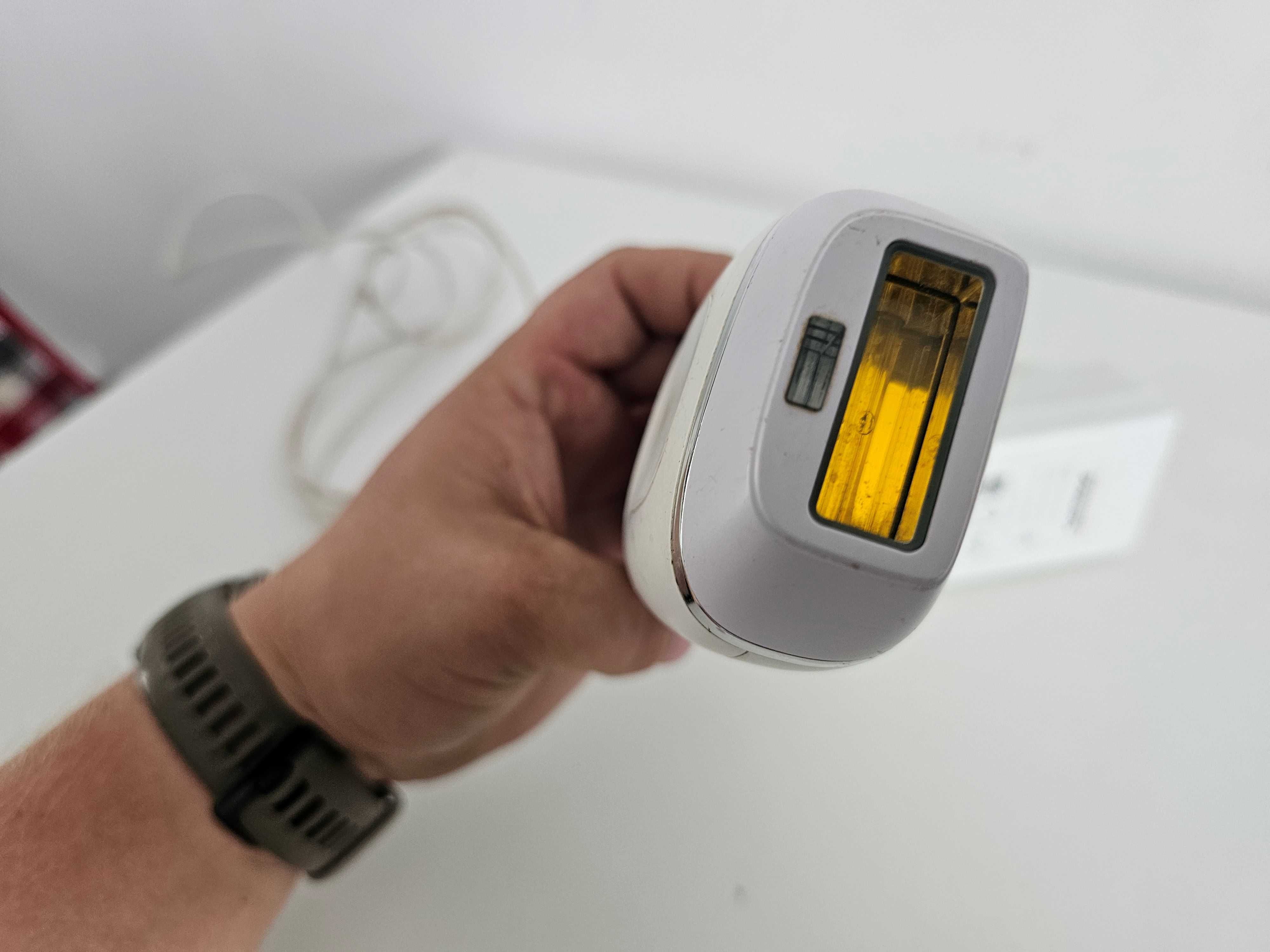 Philips Lumea Essential BRI863/00 depilator świetlny