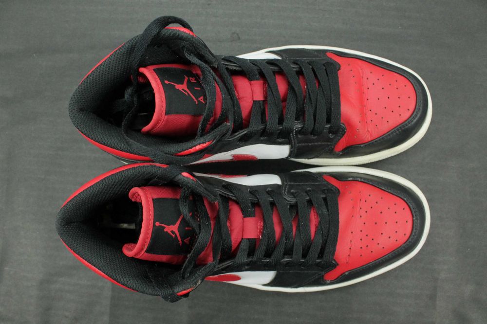 Шкіряні чоловічі кросівки Nike Air Jordan 1 Mid Оригінал Розмір 42