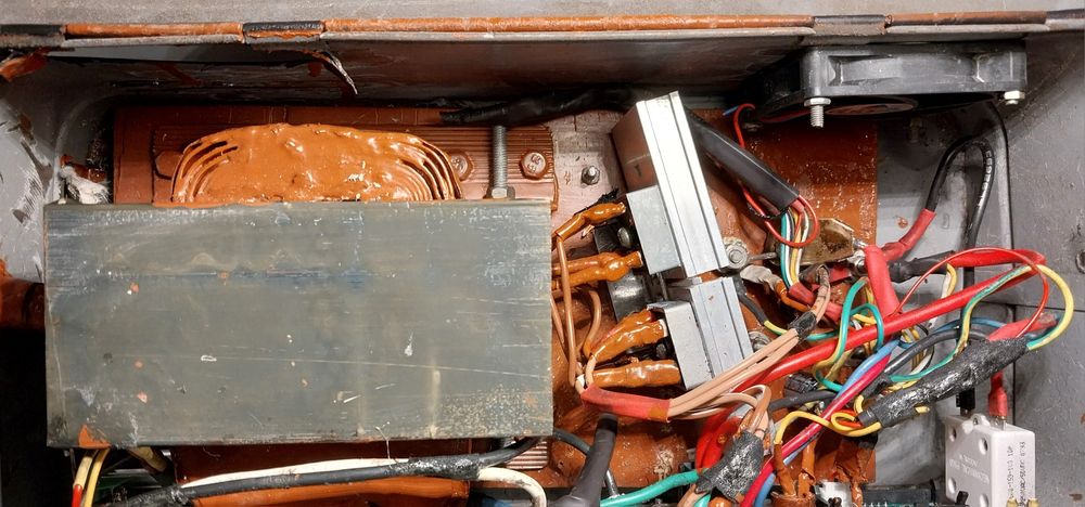 Зарядний пристрій 10А ,20 А.