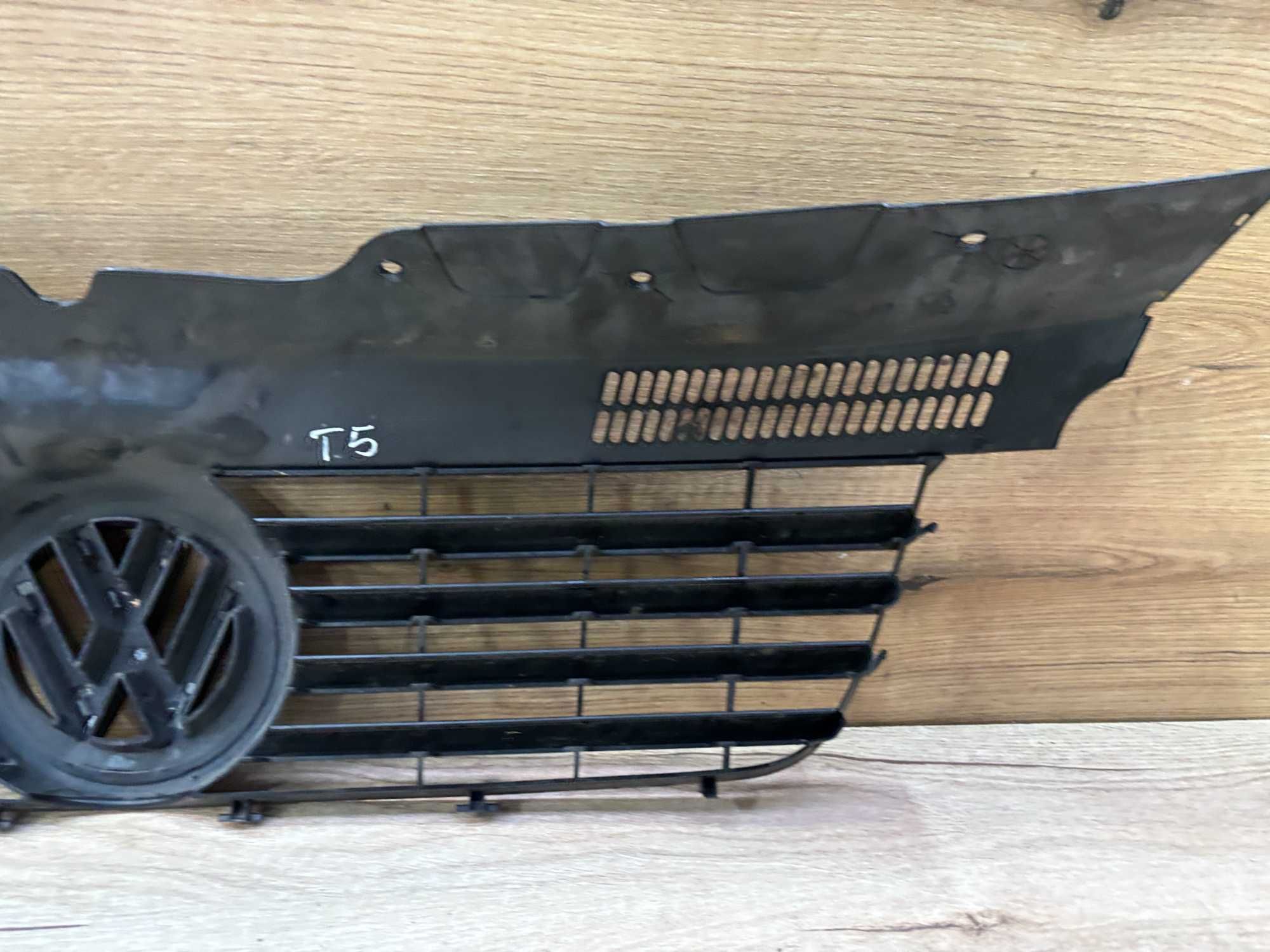 Grill atrapa zderzaka Volkswagen T5