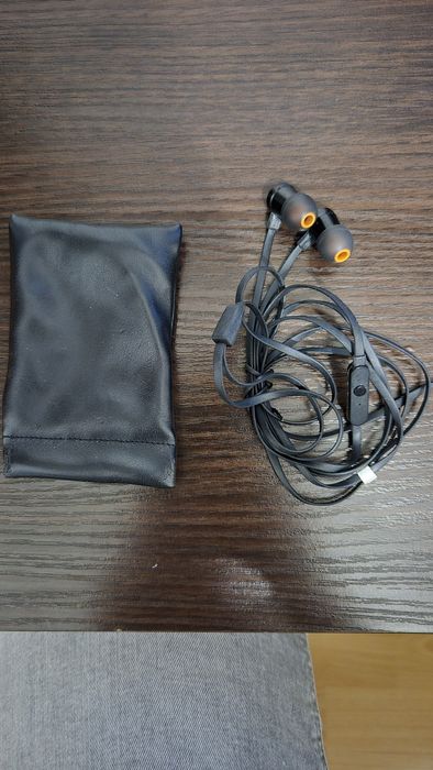 Słuchawki dokanałowe JBL +etui