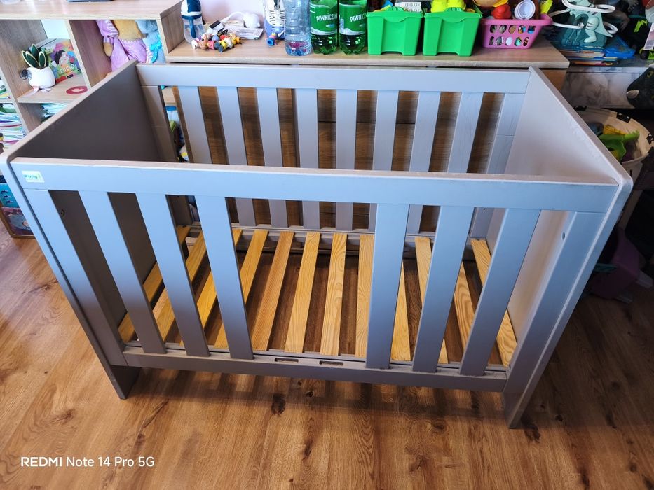 Łóżeczko szare Pinio