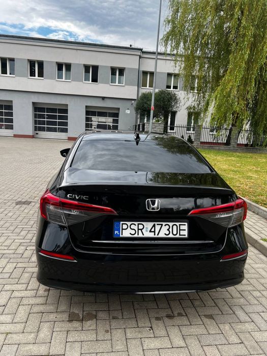 Sprzedam Hondę Civic 2021 model 2022 widealnym stanie