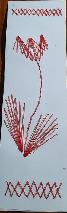 Самодельная вишита на картоне закладка