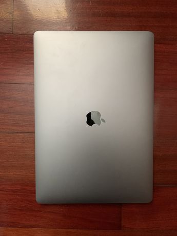Macbook pro 15 i7 16gb ram