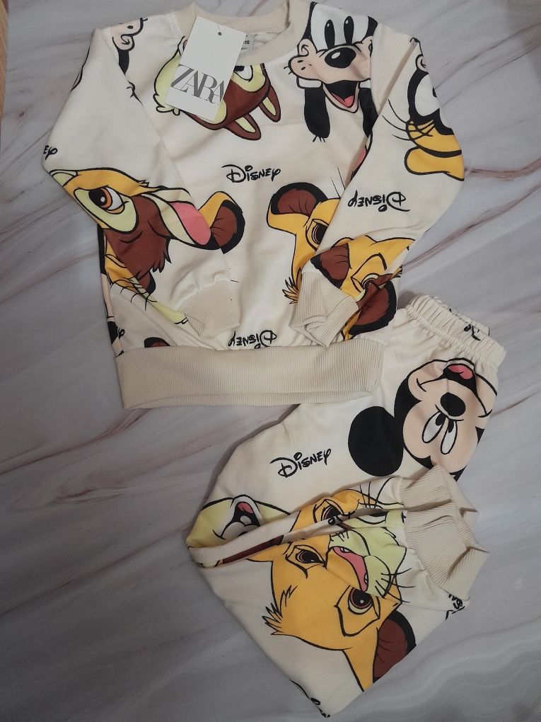 Komplet uniwersalny dresowy bluza spodnie lekko ocieplany Disney 92