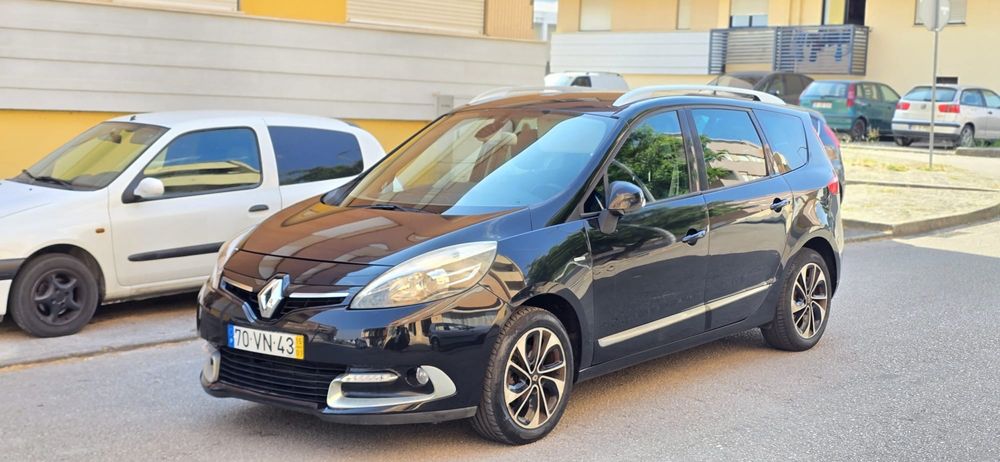 RENAULT SCENIC Ano 2015 a diesel (versao bose edition ) 7 lugares
