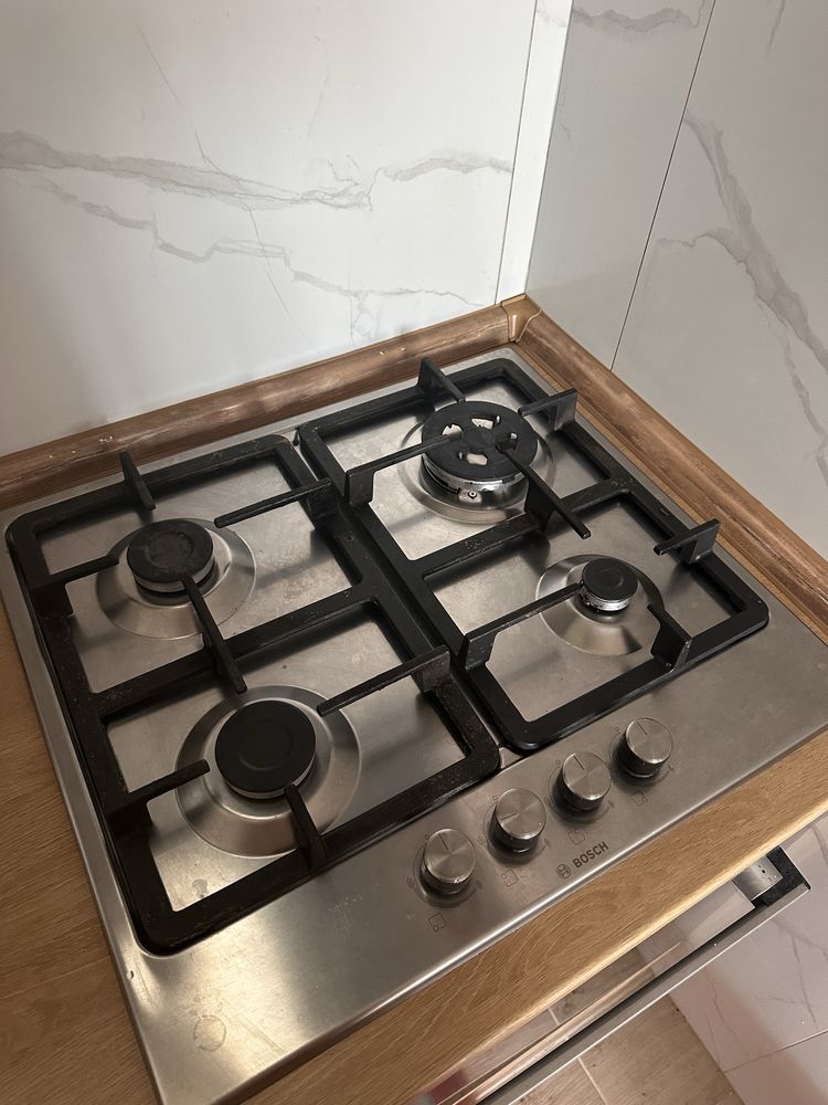Варочна газова поверхня Bosch PGH6B5O90R