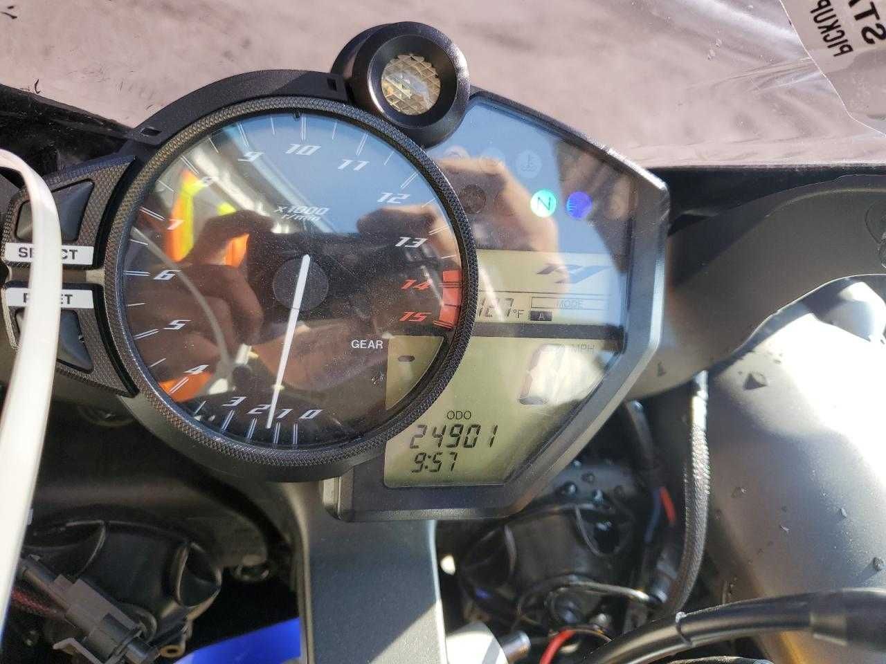 2011 Yamaha YZFR1
